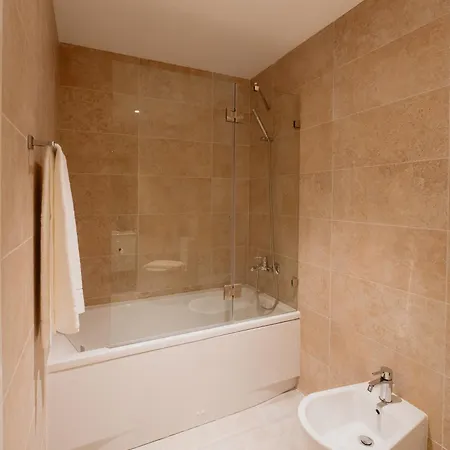 Mary Pink - No 1c - Stunning Two-bedroom * Lisboa