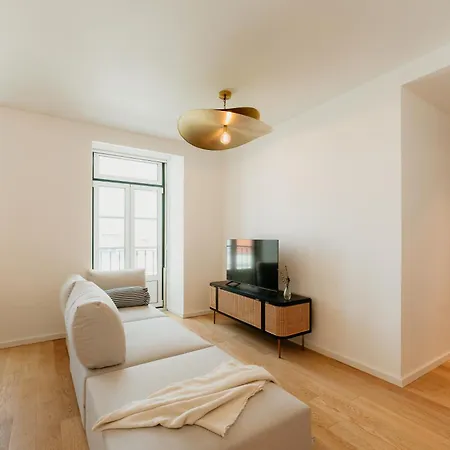 Mary Pink - No 1c - Stunning Two-bedroom Daire