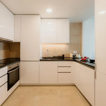 Daire Mary Pink - No 1c - Stunning Two-bedroom *